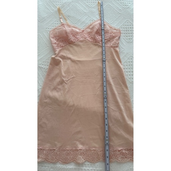 VTG Vanity Fair Powder Pink Slip Lace Dress Lingerie Pinup Boudoit - Picture 14 of 14